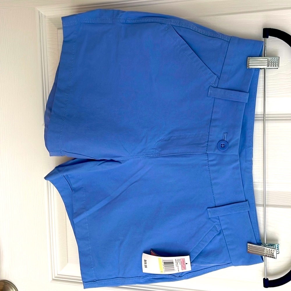 Vineyard Vines performance short blue size 4 NWT
